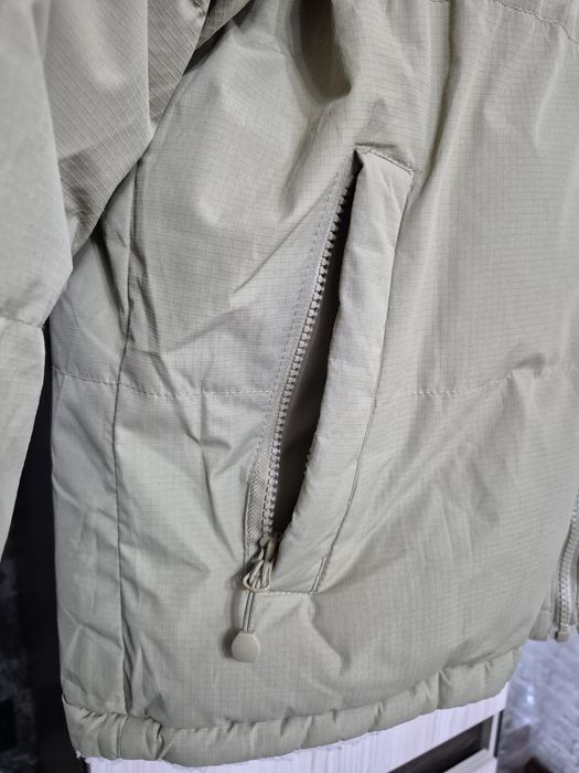 Продам куртку на мальчика подростка