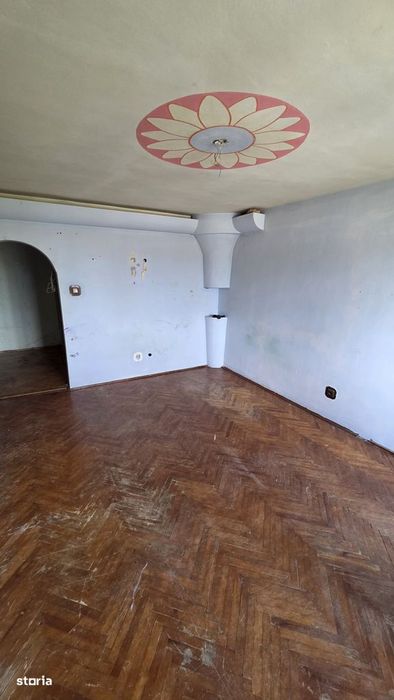 Apartament 3 camere etaj intermediar– Drumul Careiului