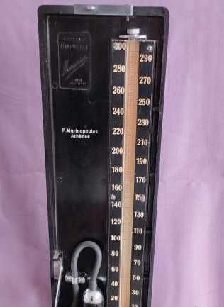 стар, немски апарат за измерване на кръвно