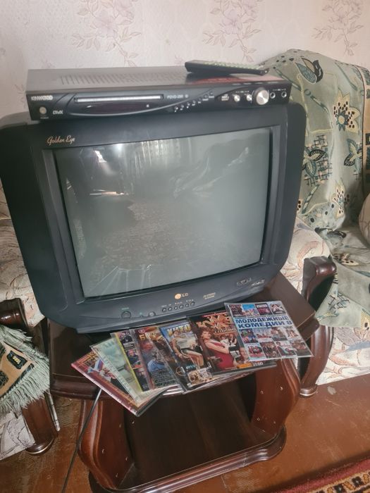 Продам телевизор с двд плеером