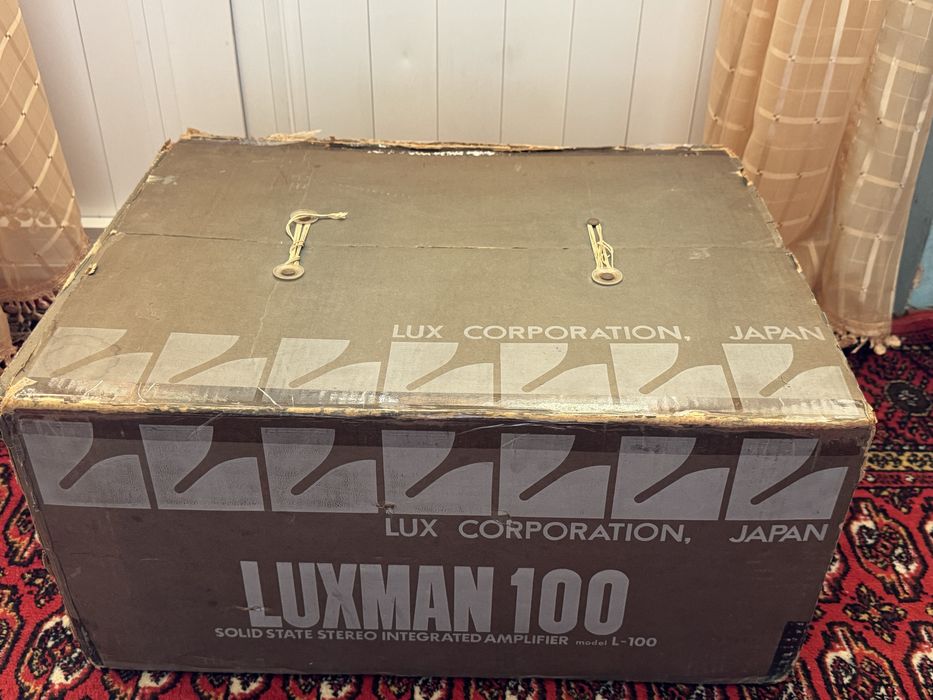 Продам Японский усилитель Luxman L100