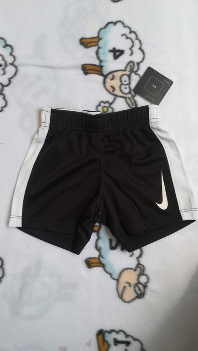 Детски комплект Nike 9-12 м