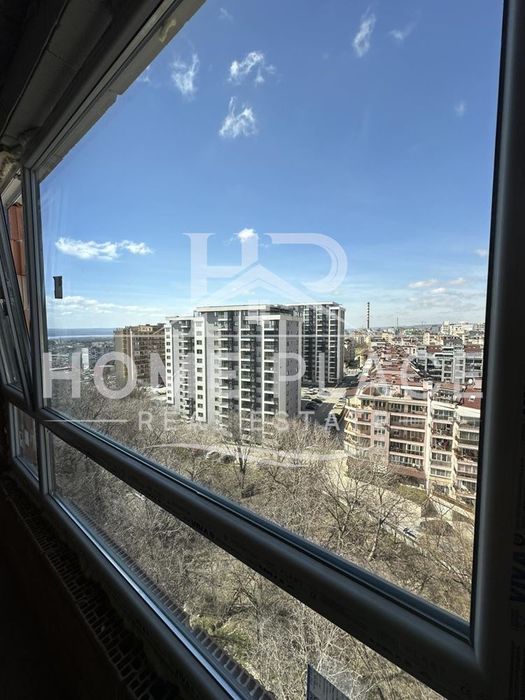 Двустаен апартамент в сграда с АКТ 14 с хубава панорама в кв.Възражда