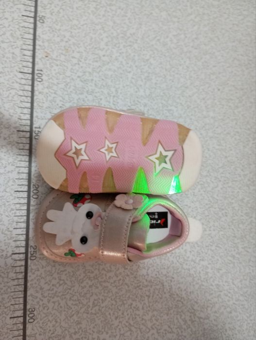 Детский оёқ кийим Йенги кийилмаган