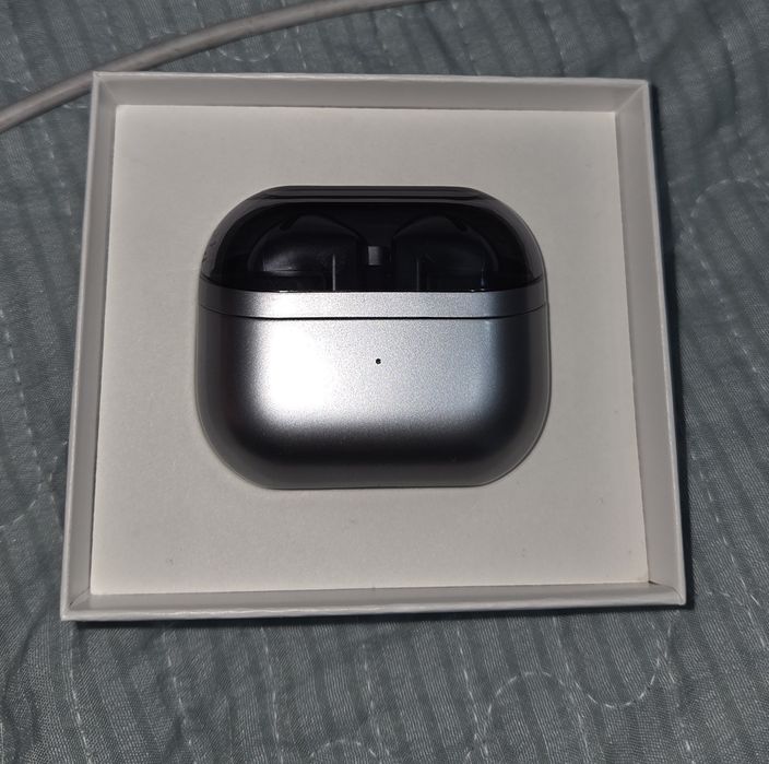 Наушники Samsung Galaxy Buds 3