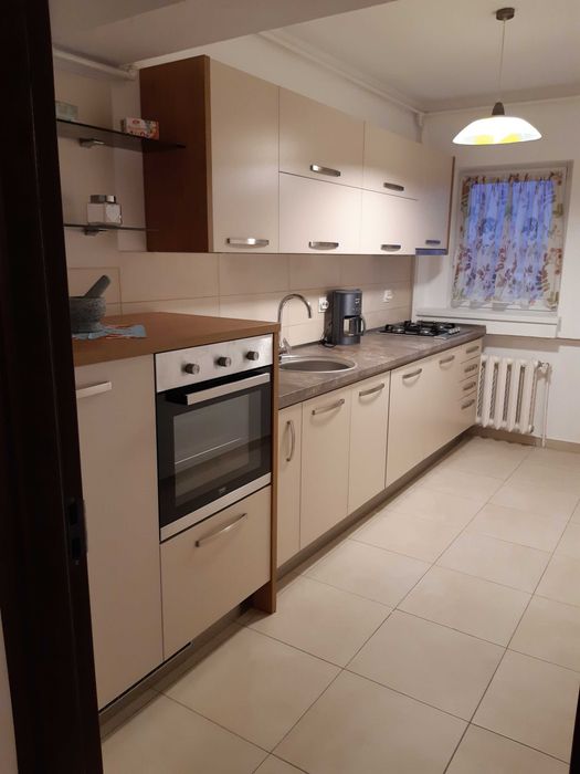 Inchiriez apartament 2 camere