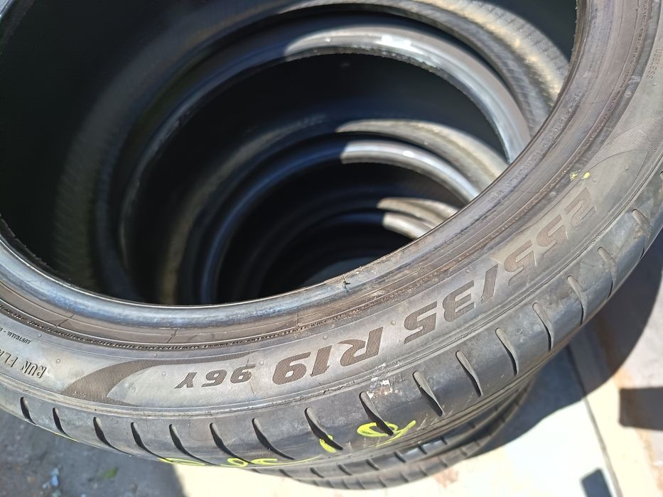 Anvelope vara 255 35 19 pirelli runflat +5mm 2019 și 2021