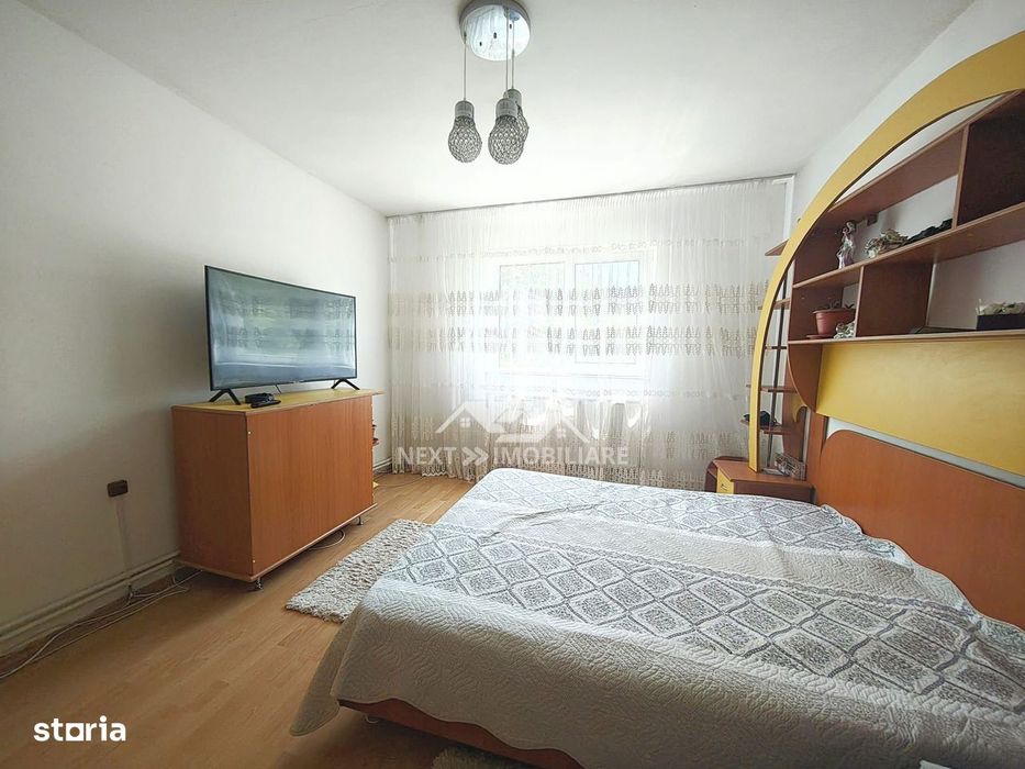 Casă P+1 cu 8 camere 492 mp teren 21 ml deschidere comision 0%