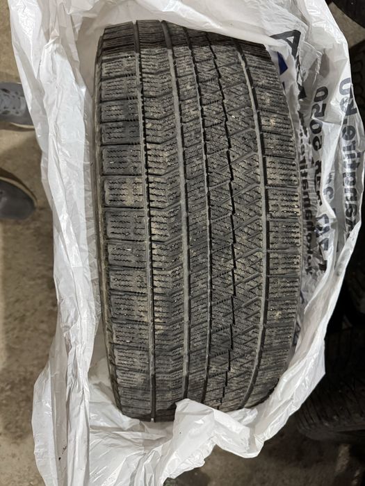 Шина зимный bridgestone