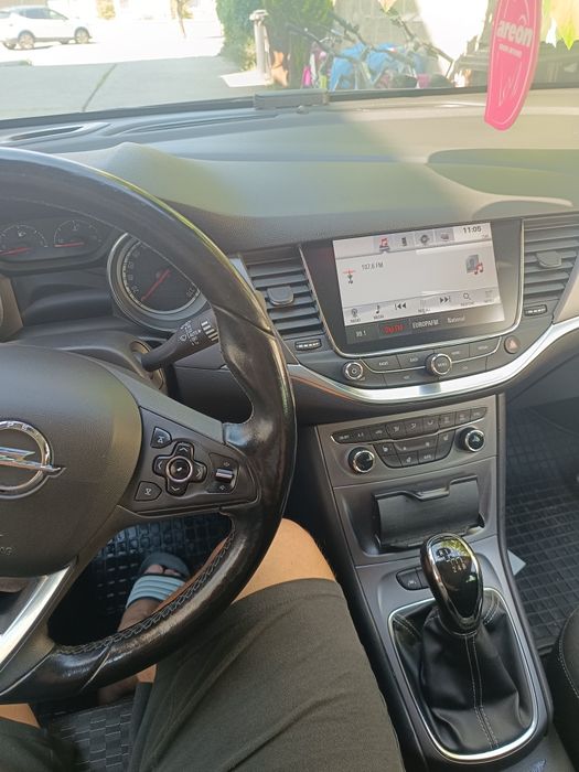 Vând Opel Astra K