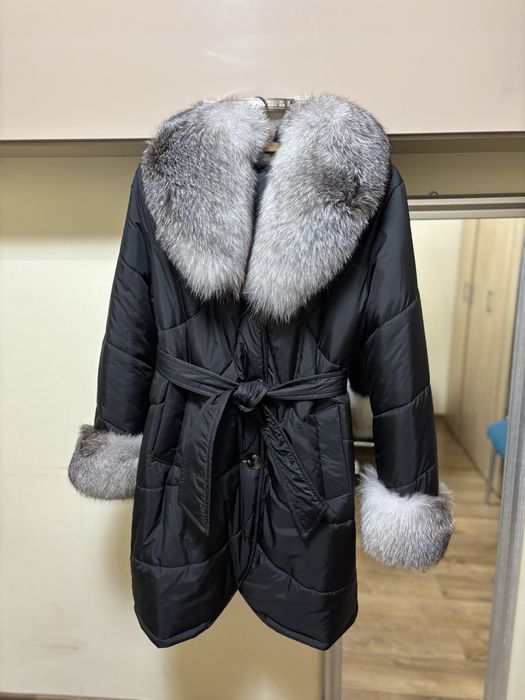 Geacă/palton dama elegant de iarna, negru, cu blana naturala de vulpe