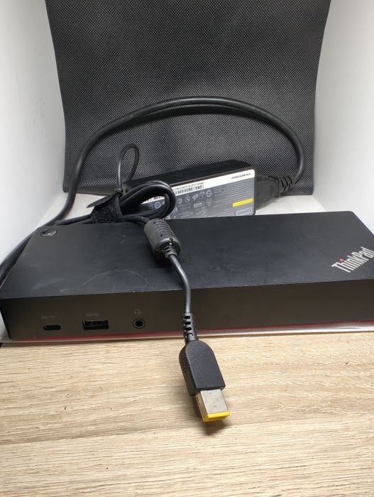 Doking station lenovo thinkpad hybrid usb-c cu usb-a