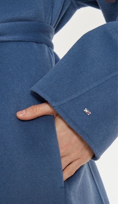 Ново вълнено палто Tommy Hilfiger