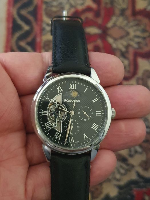 Наручные ROMANSON хороший для адекватных.