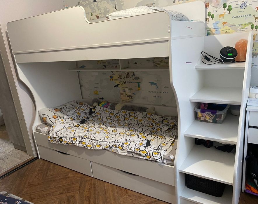 Продам двухъярусную кровать