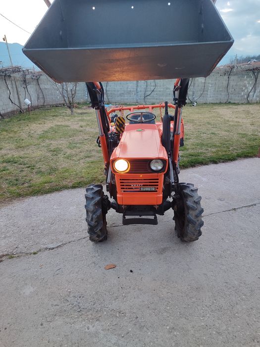 Kubota L2000 - легендарна здравина