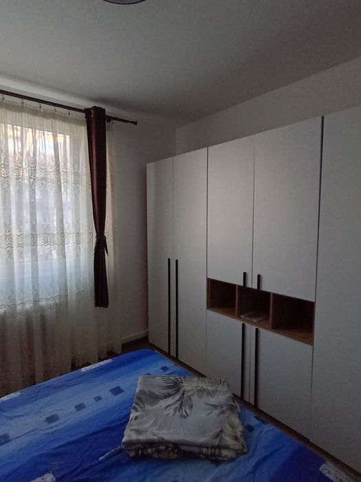 Închiriez apartament 2 camere
