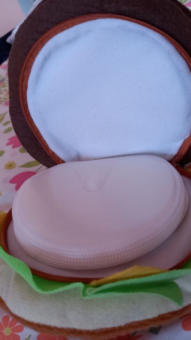 Vand suport portabil pt 24 CD-uri,forma hamburger