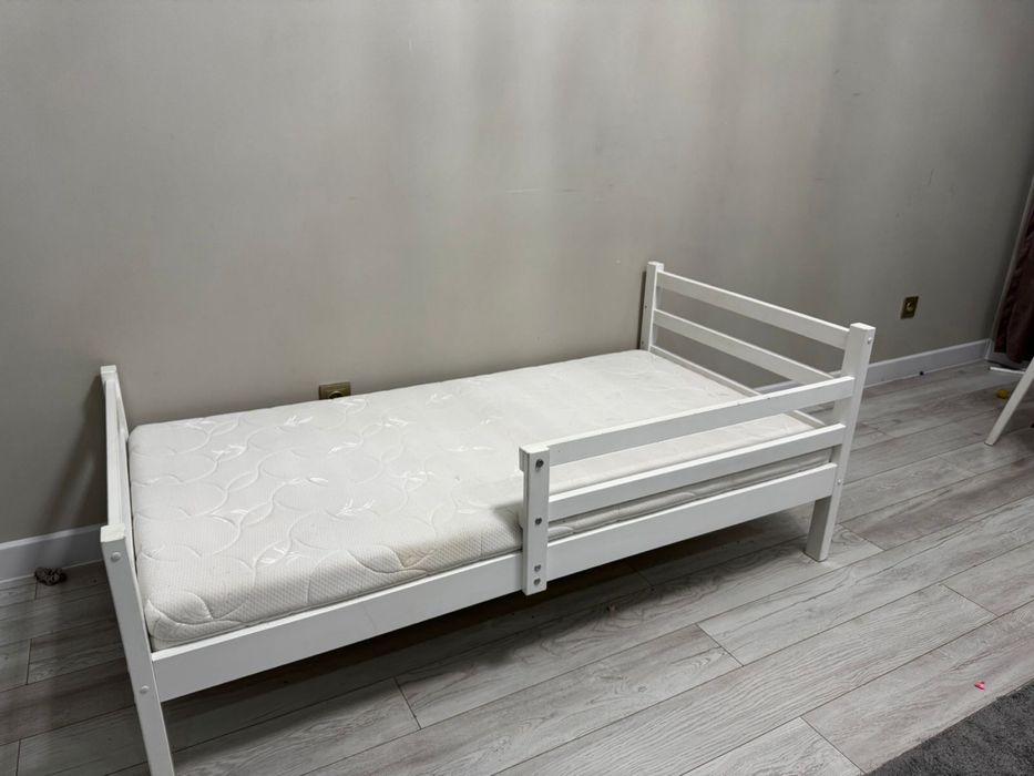 Продам кровать детскую