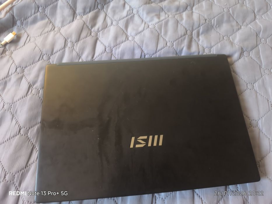 Лаптоп с Windows 11 MSI 60hz/ AMD Ryzen 5 7430U/DDR4 16GB/WD PC SN5000S SDEPNSJ-512G-1032/AMD Radeon Graphics