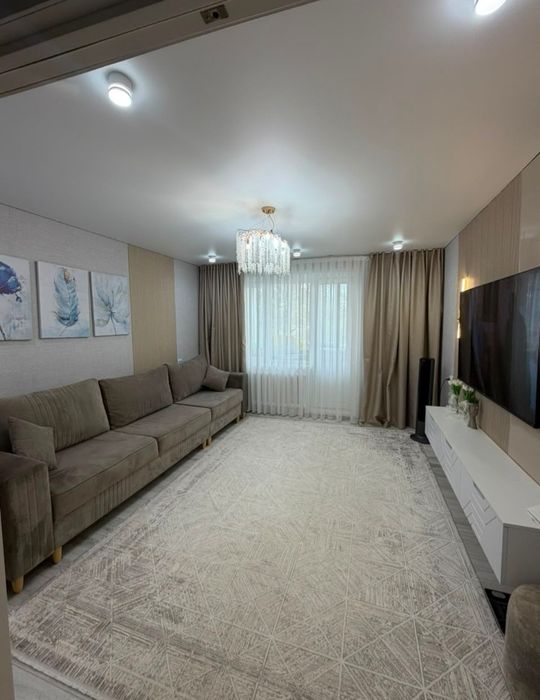 Продам 3х ком квартиру в обкомском доме