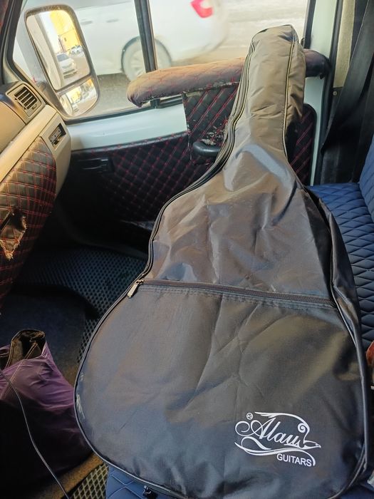 Продам Гитара новый