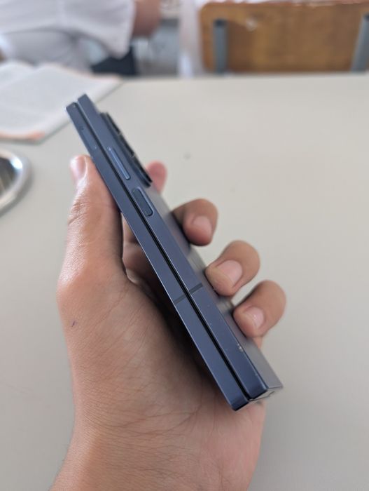 Samsung Z Fold 6