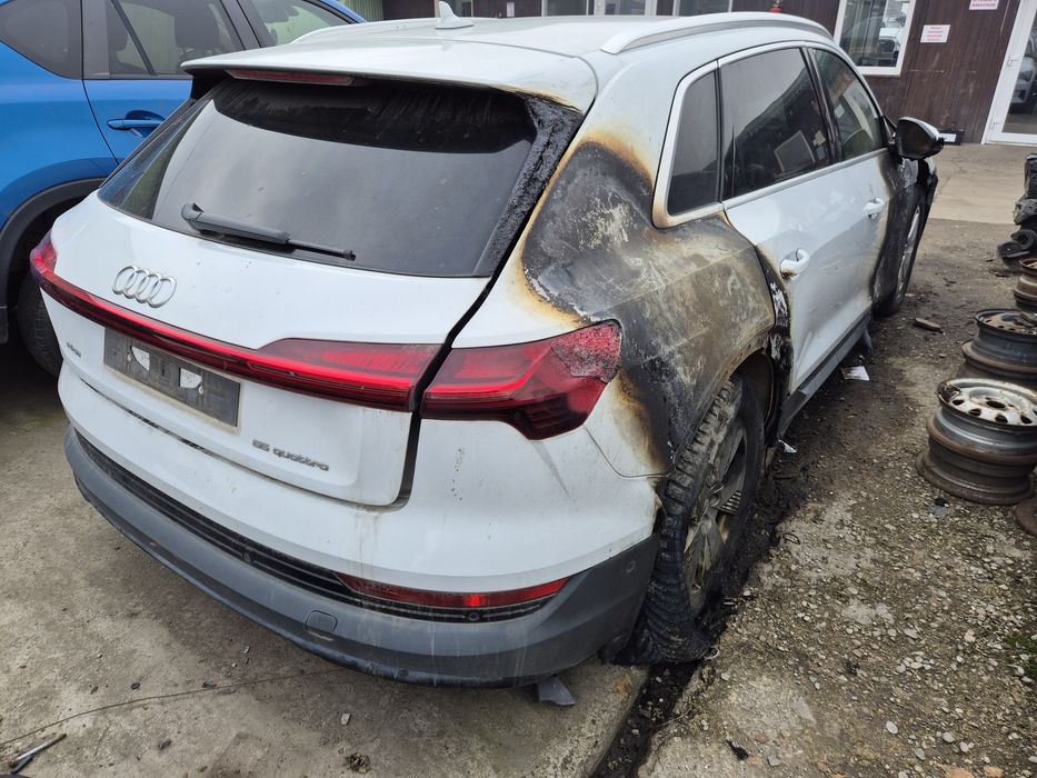Dezmembram Audi E Tron 2020 55 Quattro
