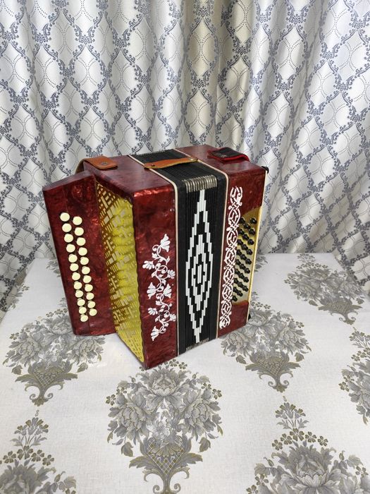 Гармонь Шикарная