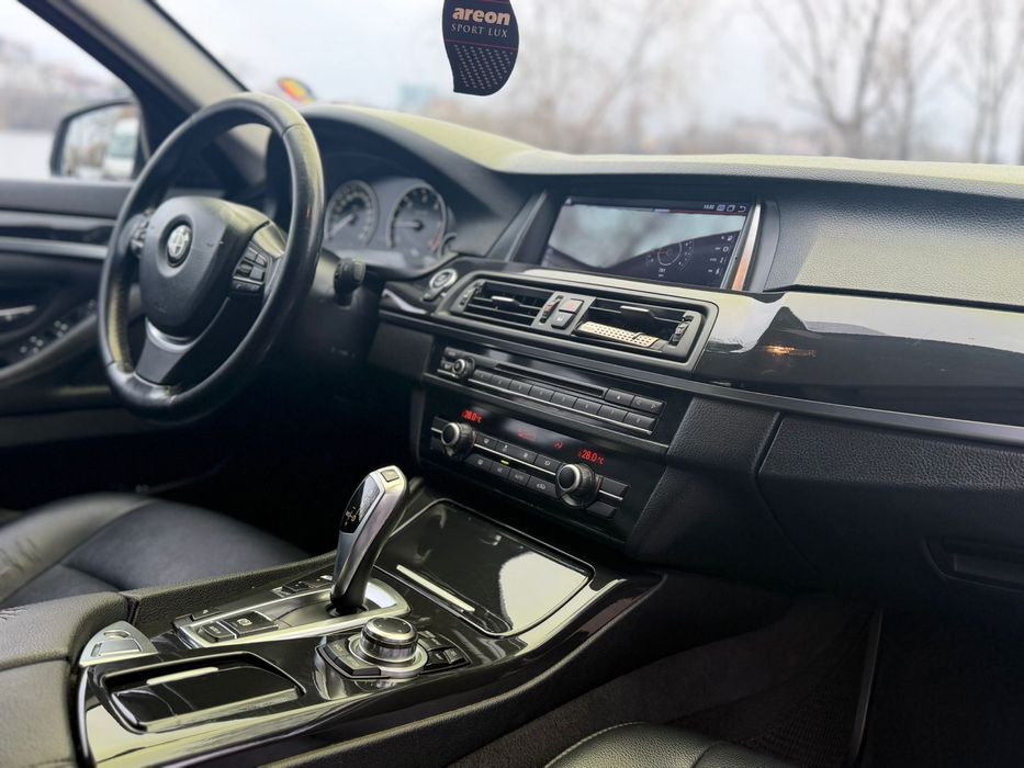 Bmw 5.20d FaceLift M Packet alb Perlat  stare foarte buna