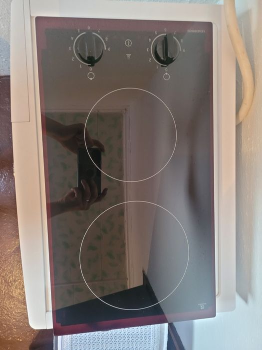 Продаю керамическая варочную панель