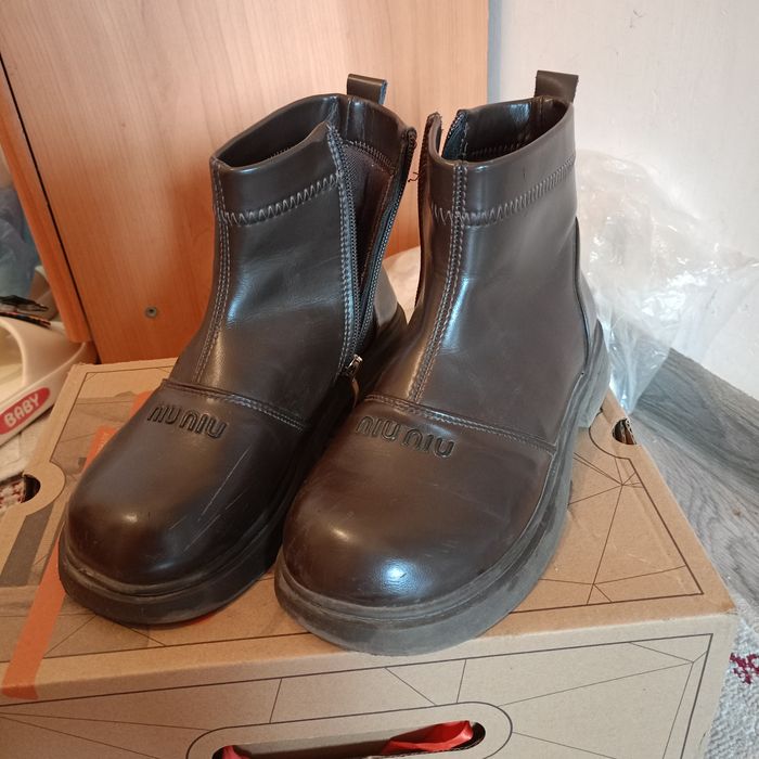 Продам ботинки осенние