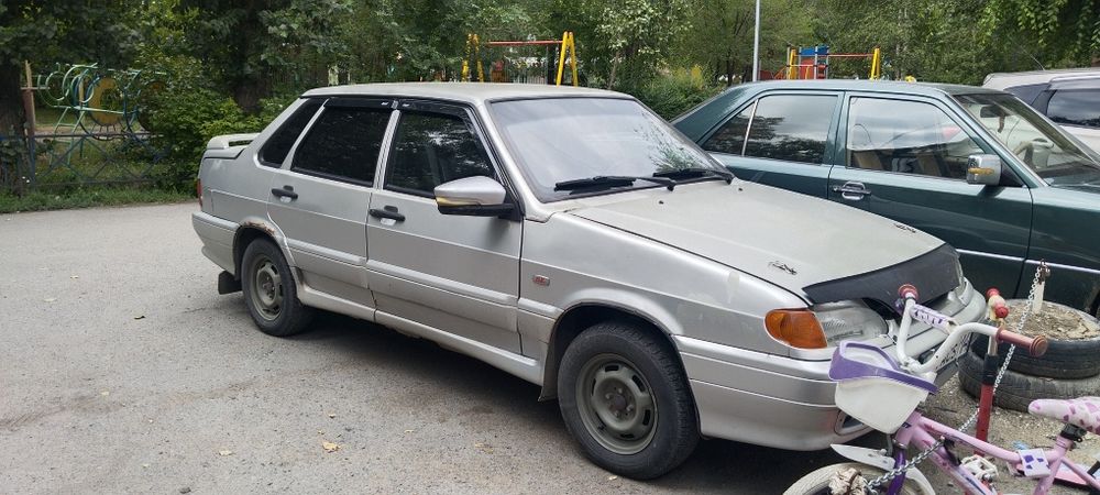 Продам ваз2115 срочно