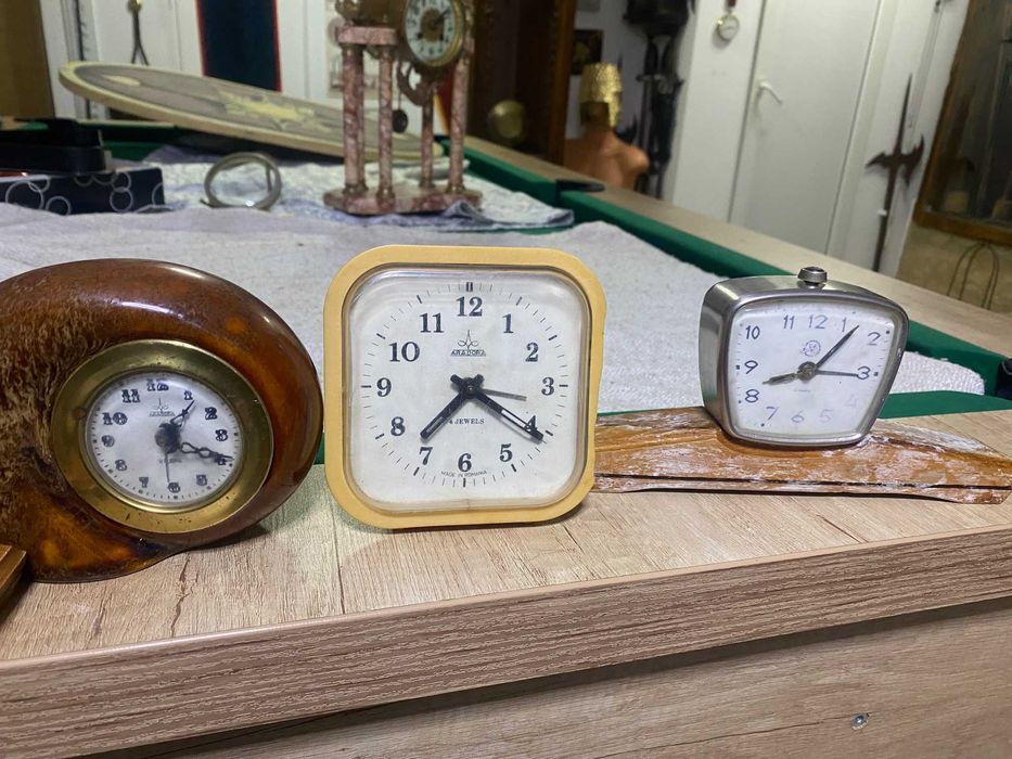 ceas de semineu/masa romanesti