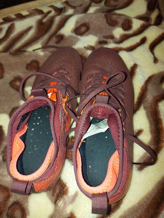 Ghete fotbal purtați de 2 ori