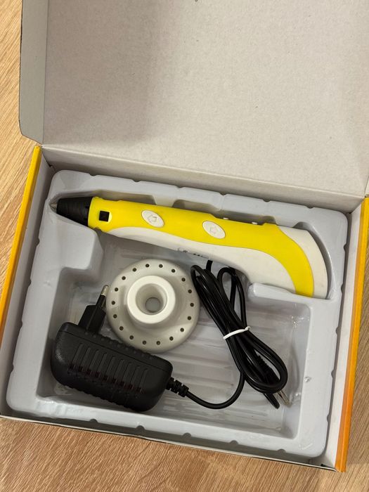 3D ручка с пластиком и клеевой пистолет