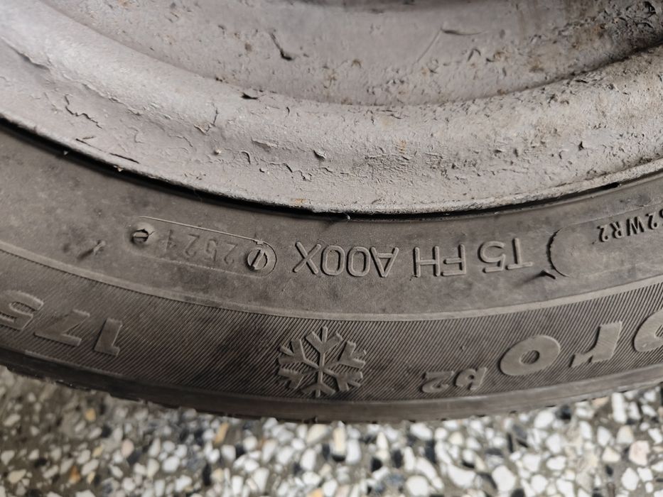 продавам 4 зимни гуми Kormoran с джанти + подарък ( лятна Bridgestone)