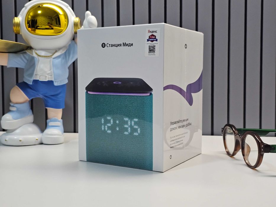 ПРОДАМ НОВЫЙ Яндекс Станция Миди (Умная колонка с Алисой).