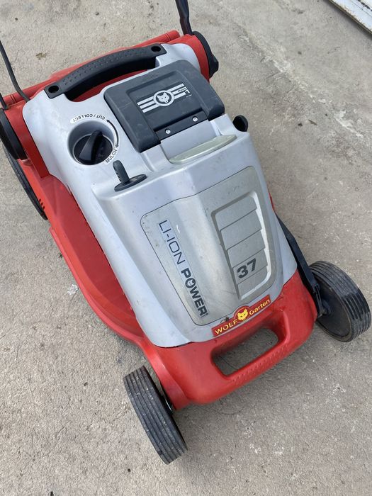 Masina tuns iarba cu acumulatori Wolf Garten Li Ion Power 37