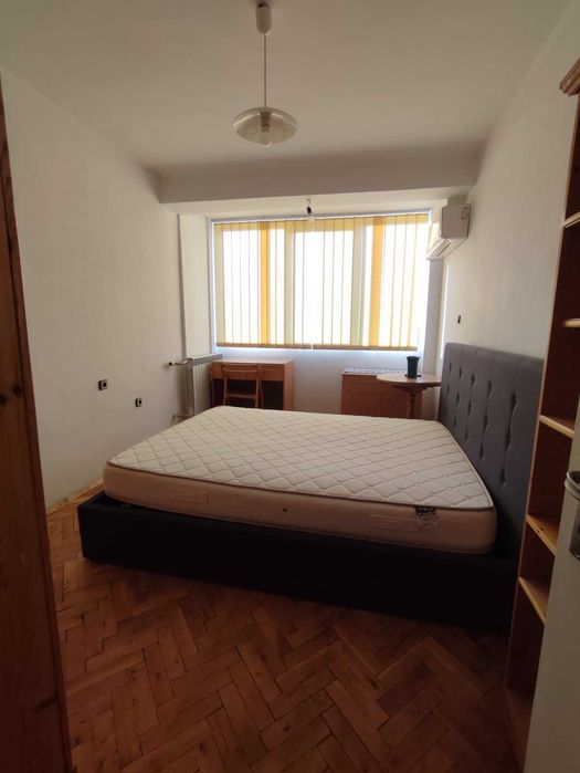2 - стаен апартамент в кв. Света Троица
