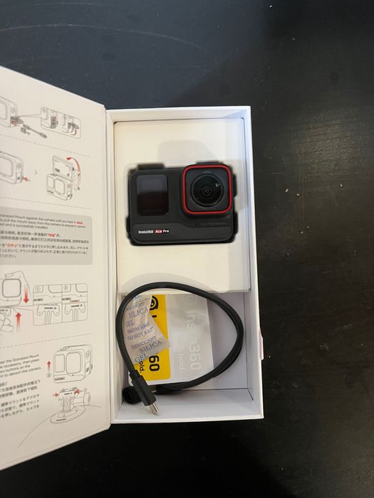 Insta360 AcePro camera почти неизползвана в перфектно състояние.