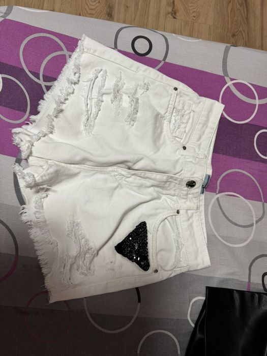 Prada къси гащи бели