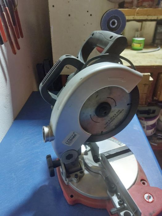 Vand masina de taiat fier sau lemn