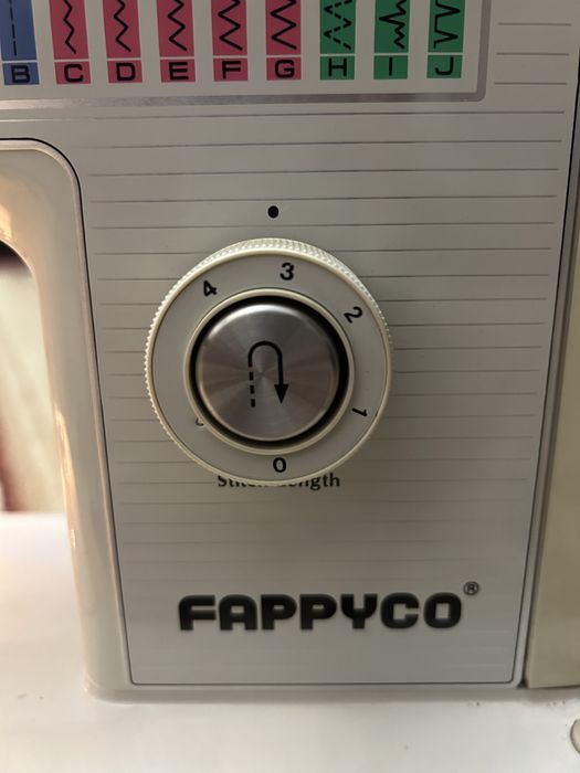 Продам швейную машинку Fappyco