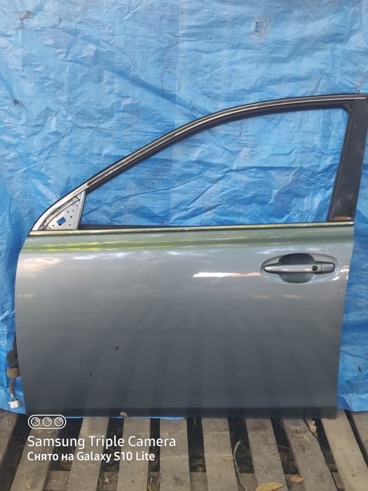 Двери  на    Subaru Outback BR  .