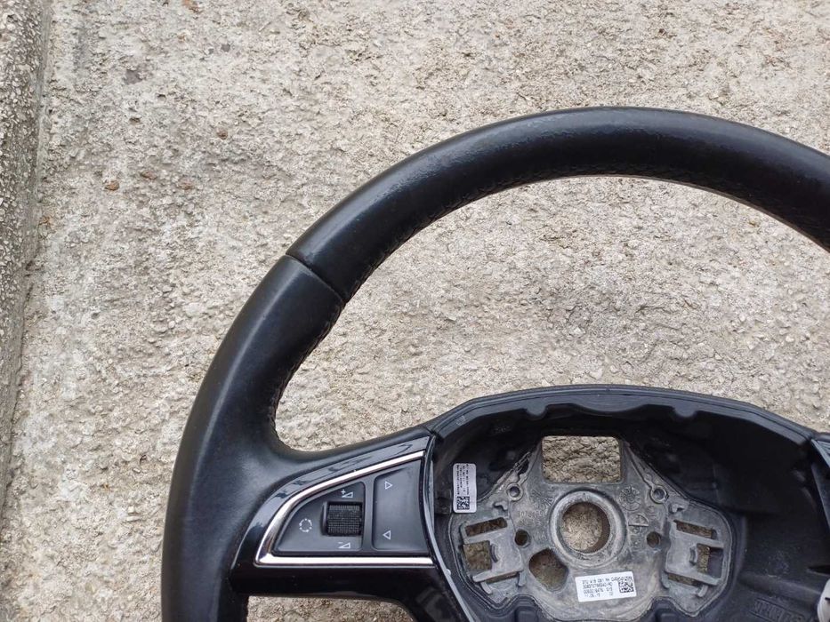 Volan piele Skoda cu comenzi butoane 5E0919719F