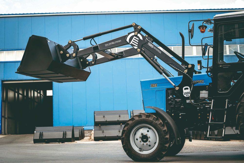 Погрузчик КУН (TURS)-1000У-0 UNIVERSAL     Стрела + Ковш