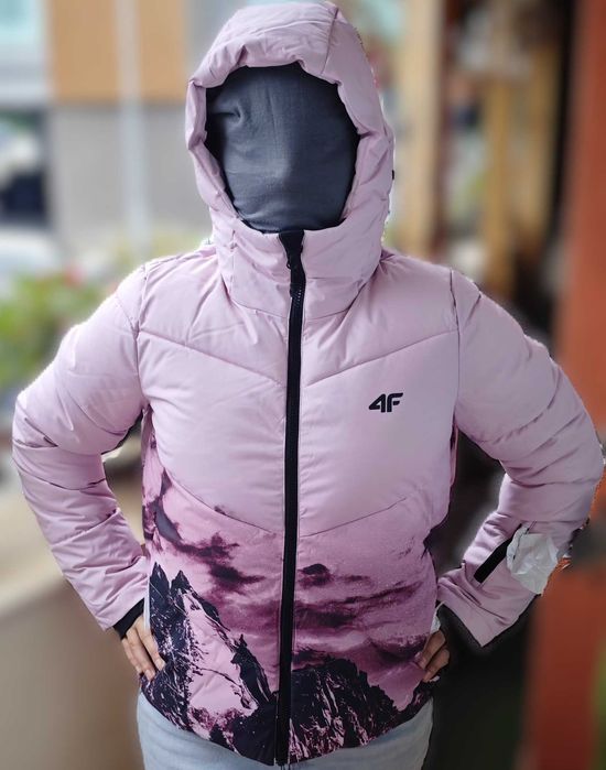 Нови дамски ски/сноуборд якета 4 F Mountain. Размери: S и М