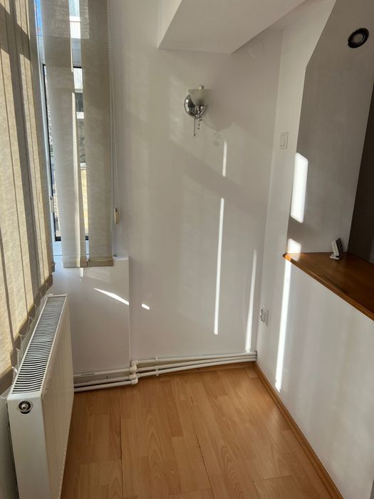 Inchiriez apartament