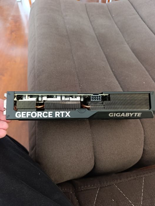 GIGABYTE GeForce RTX 4070 windforce oc 12g